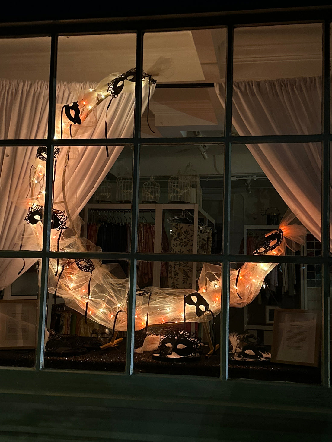 SECRETS OF CLASSIC SOIRÉES: MASQUERADE PARTIES