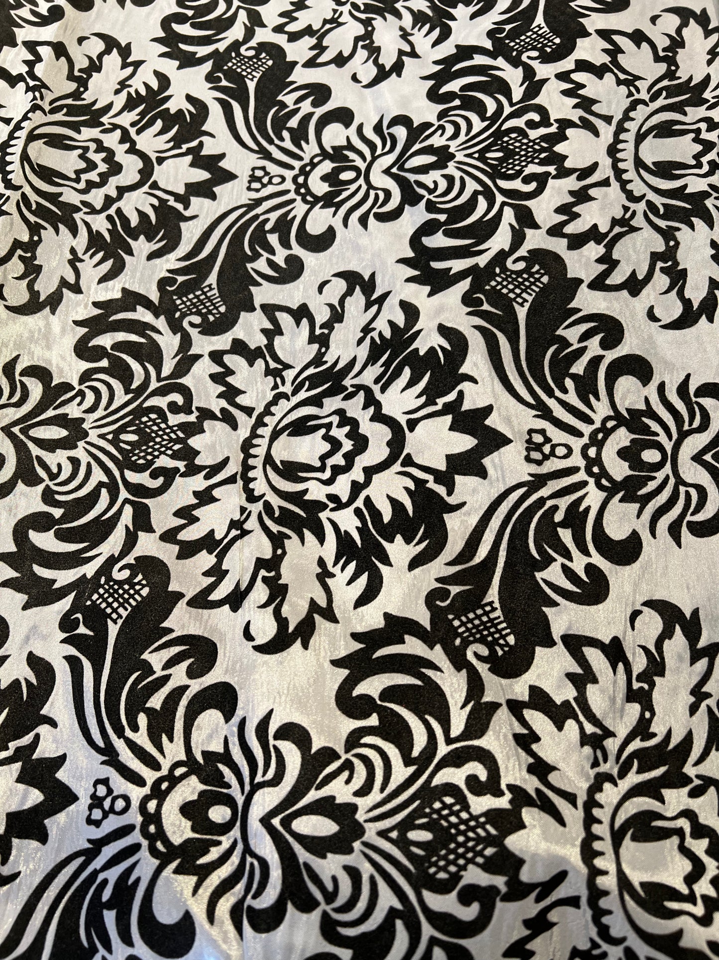 Parisian Noir Banquet