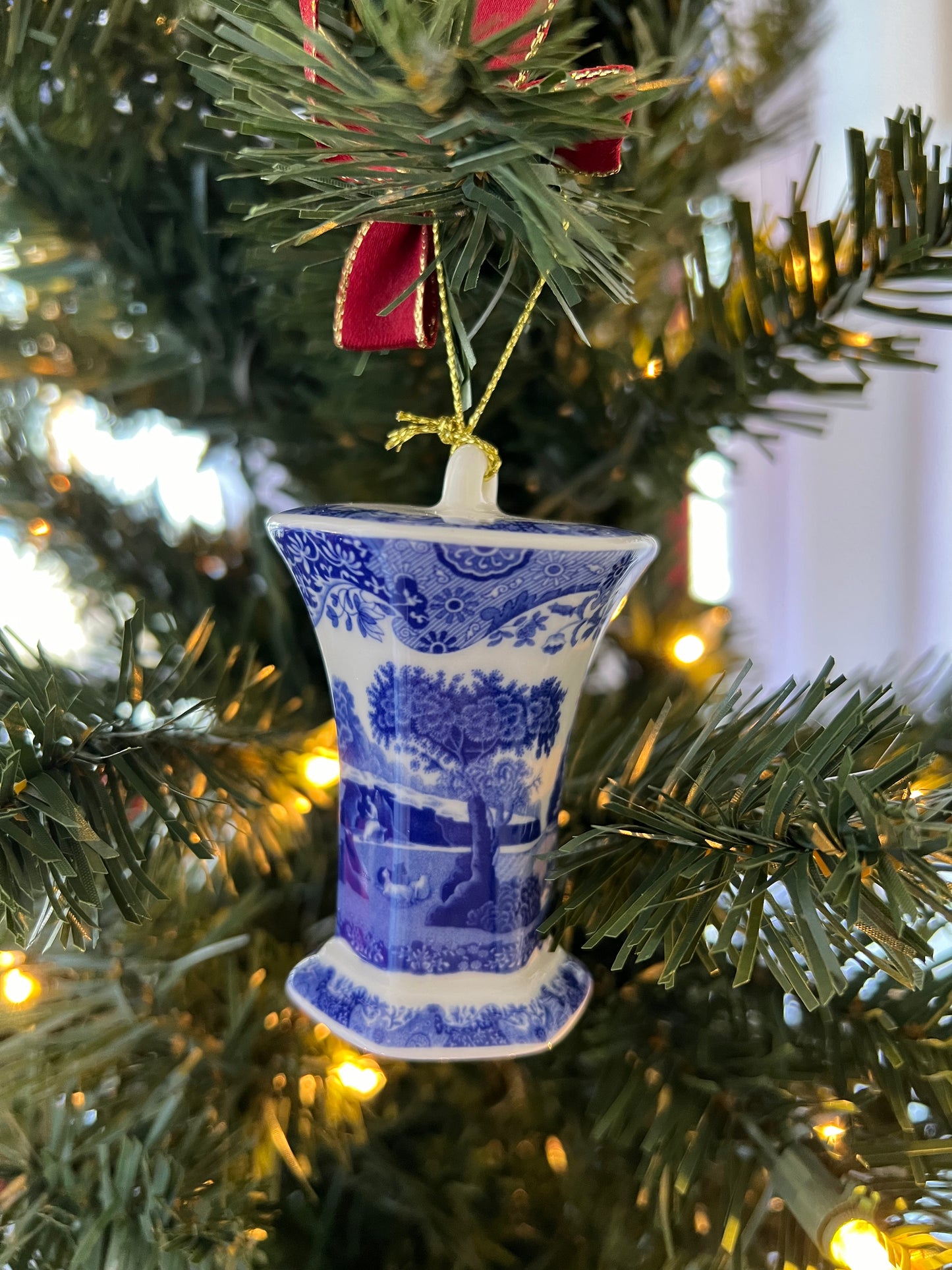 Spode Blue Italian Set of Three Mini Urns Decor