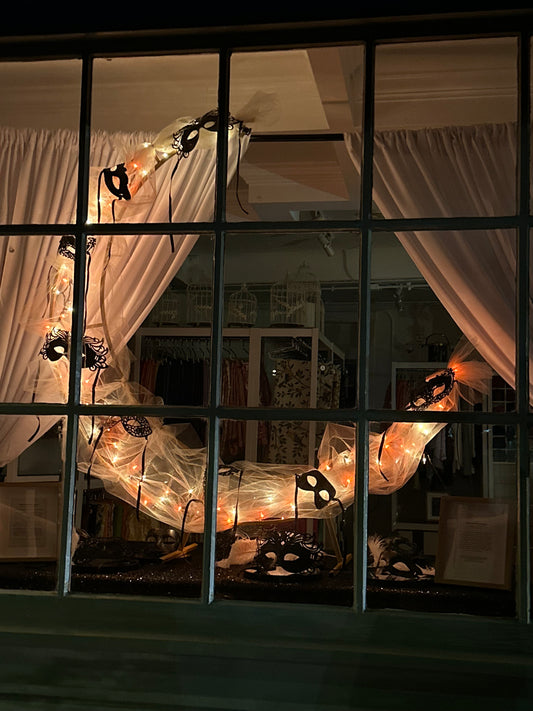 SECRETS OF CLASSIC SOIRÉES: MASQUERADE PARTIES