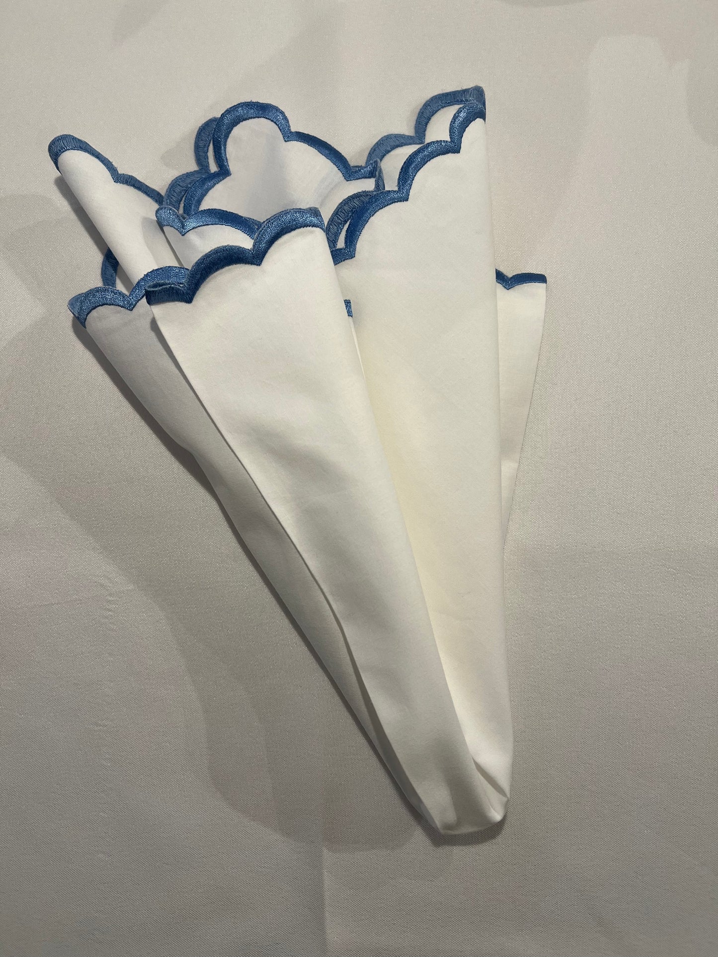 Azure Scallop Cotton Napkin
